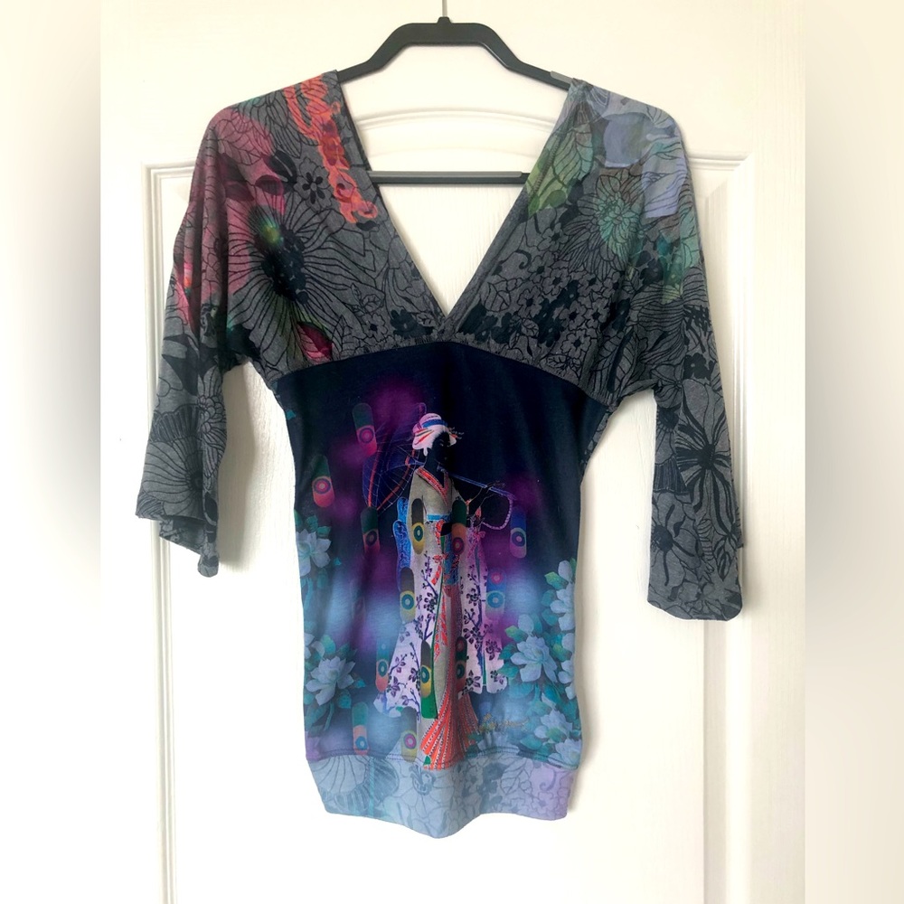 Desigual Women’s Patterned V-neck Size S